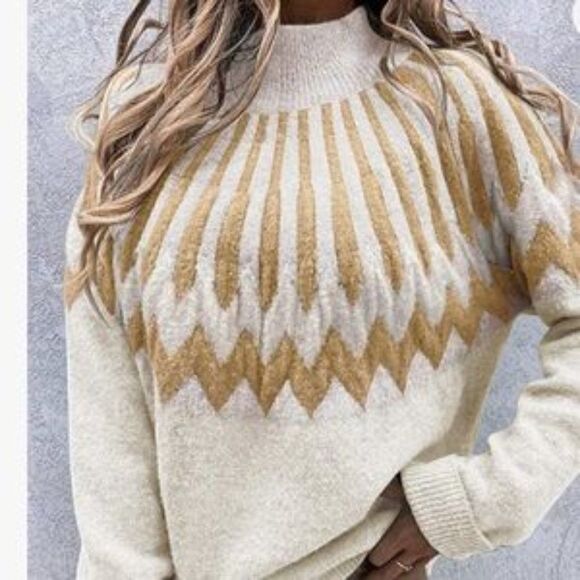 NEW Patterned Black Warm Pullover Sweater - Picture 4 of 7